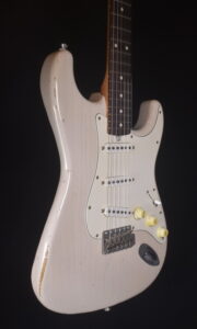 VOODOO GUITARS RELIC 60 STRATOCASTER