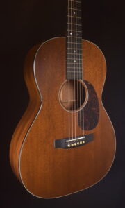 MARTIN 000-17 S 2002 LR BAGGS